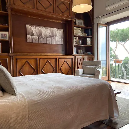 “casa Amelie” 3* Гроттаферрата